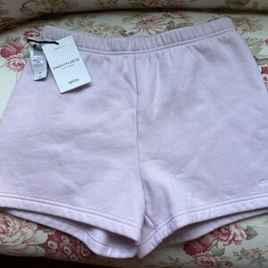 BNWT Aritzia 💜 sugar plum lilac Sweatfleece Shorts/Small